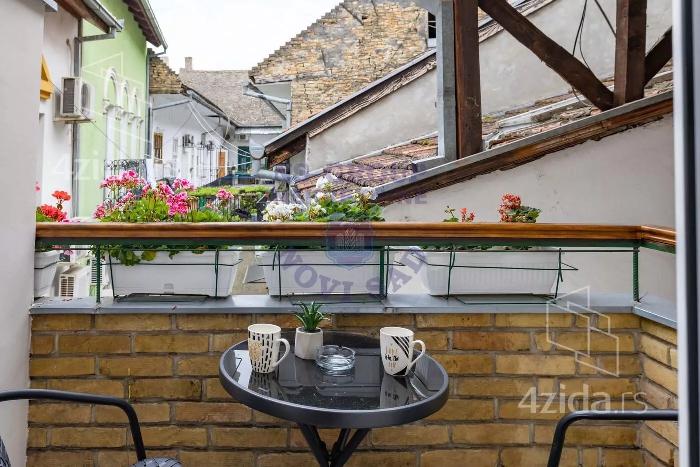 Sedmosoban stan | 4zida