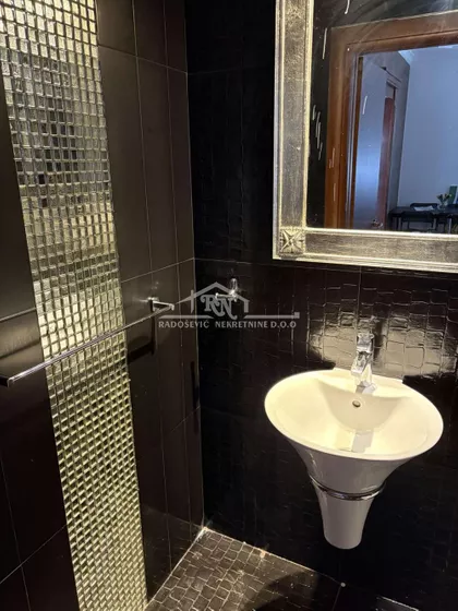 Luke Vojvodića | 4zida.rs