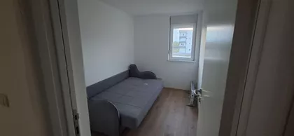 Ugrinovački Put | 4zida.rs