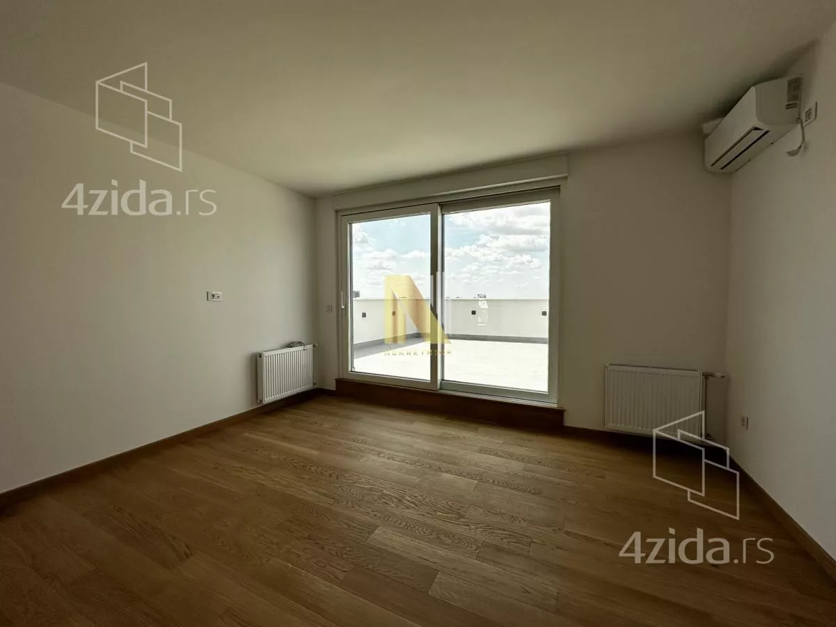 Petosoban stan | 4zida