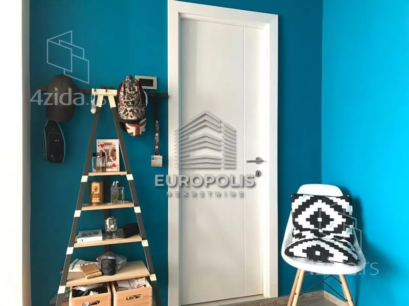 Četvoroiposoban stan | 4zida