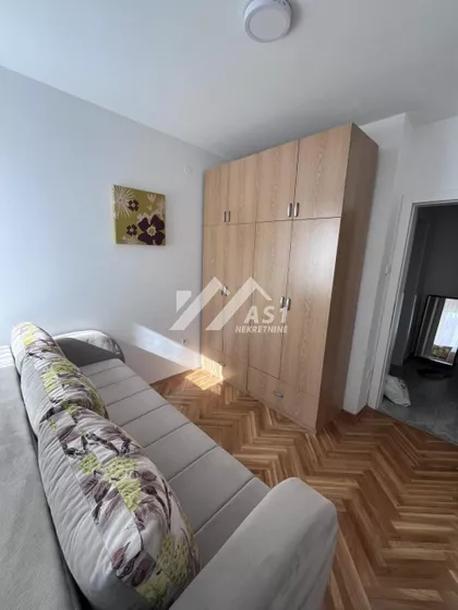 Polgar Andraša | 4zida.rs