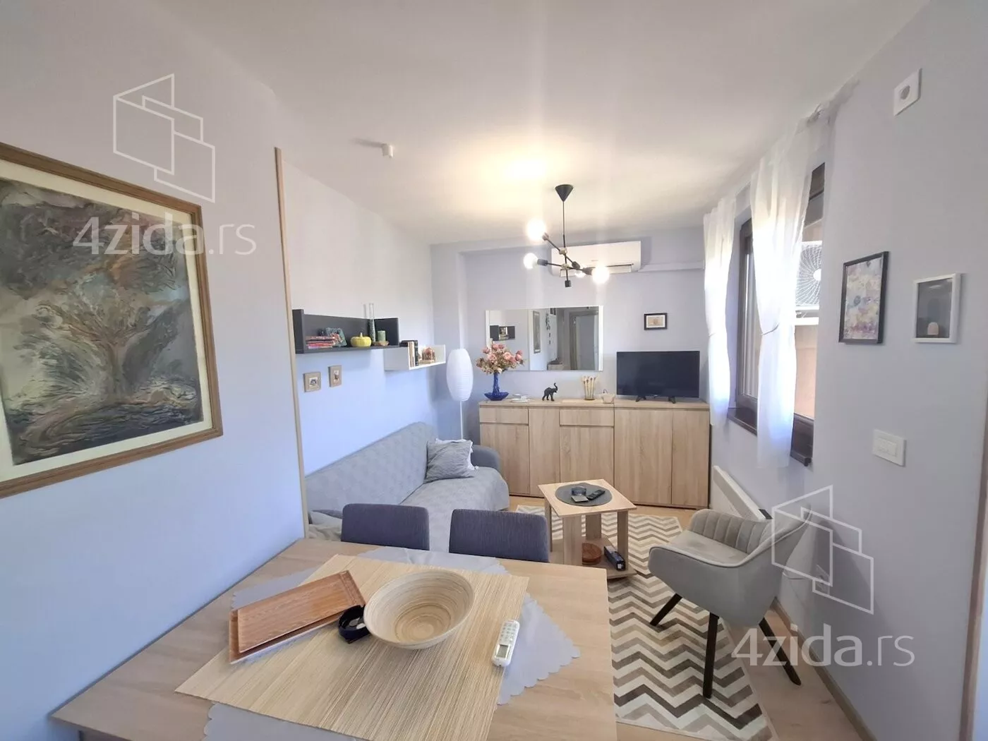 Jednoiposoban stan | 4zida