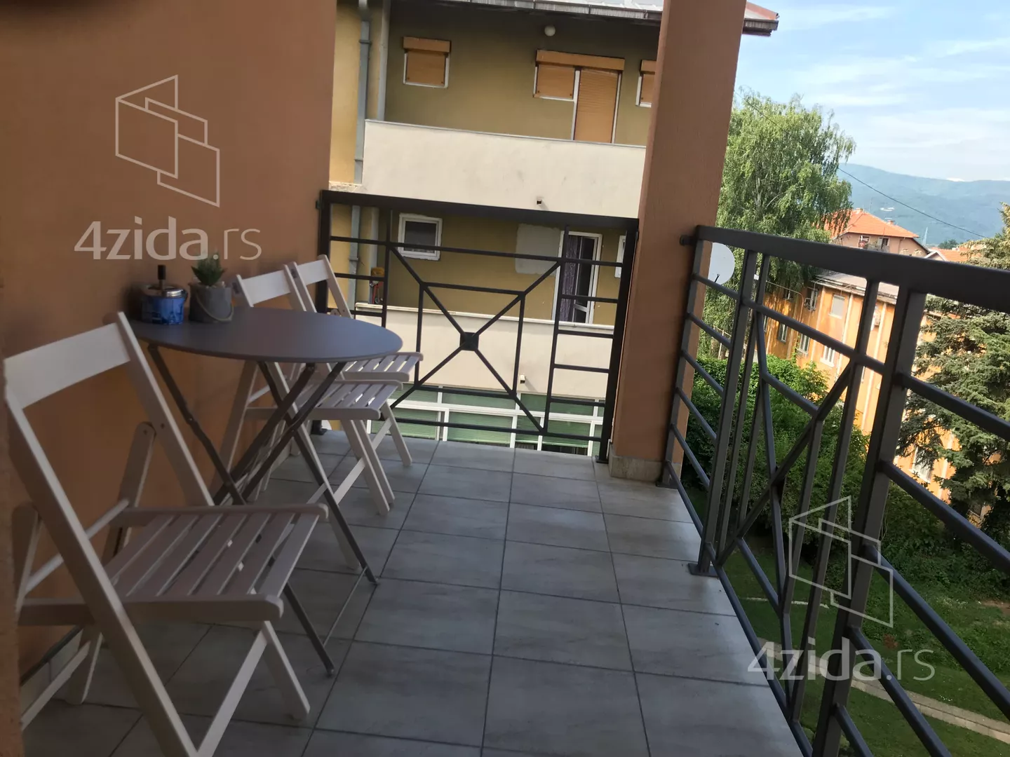 Garsonjera | 4zida