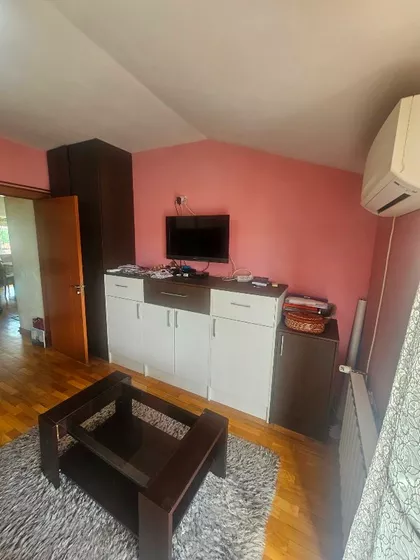 Zivka Petrovica | 4zida.rs