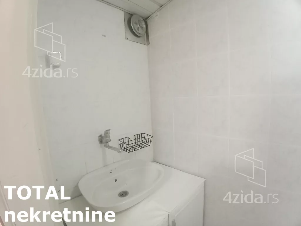 Lokal | 4zida