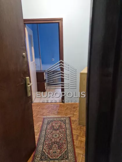 Karađorđeva | 4zida.rs