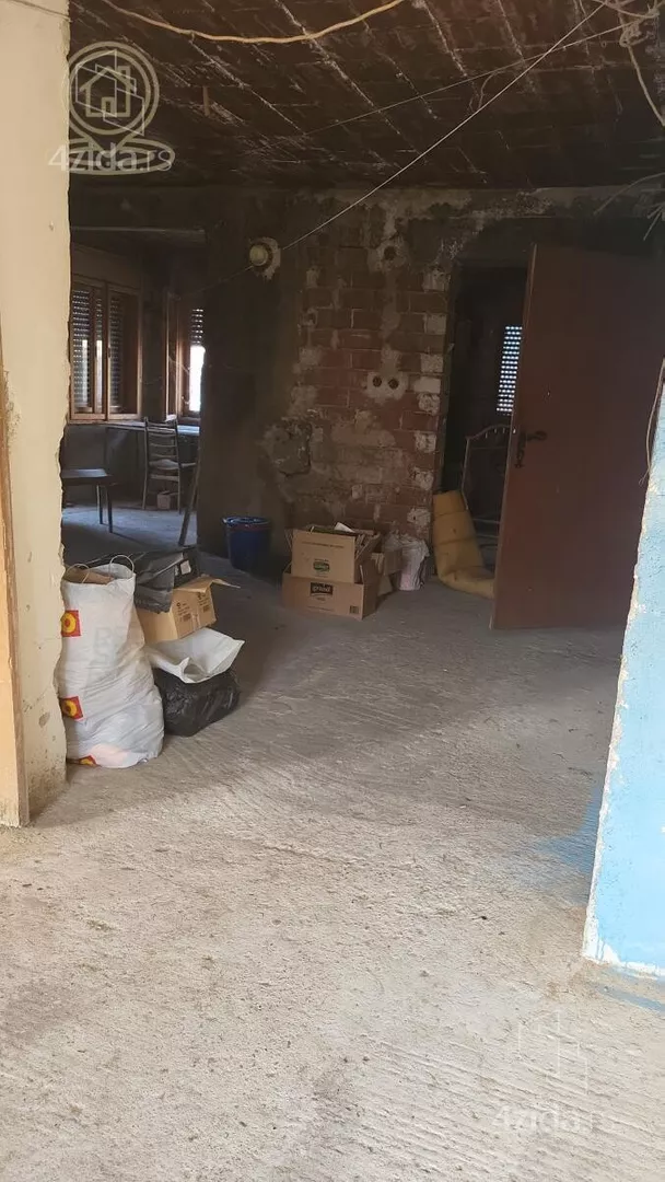 Šestosoban stan | 4zida