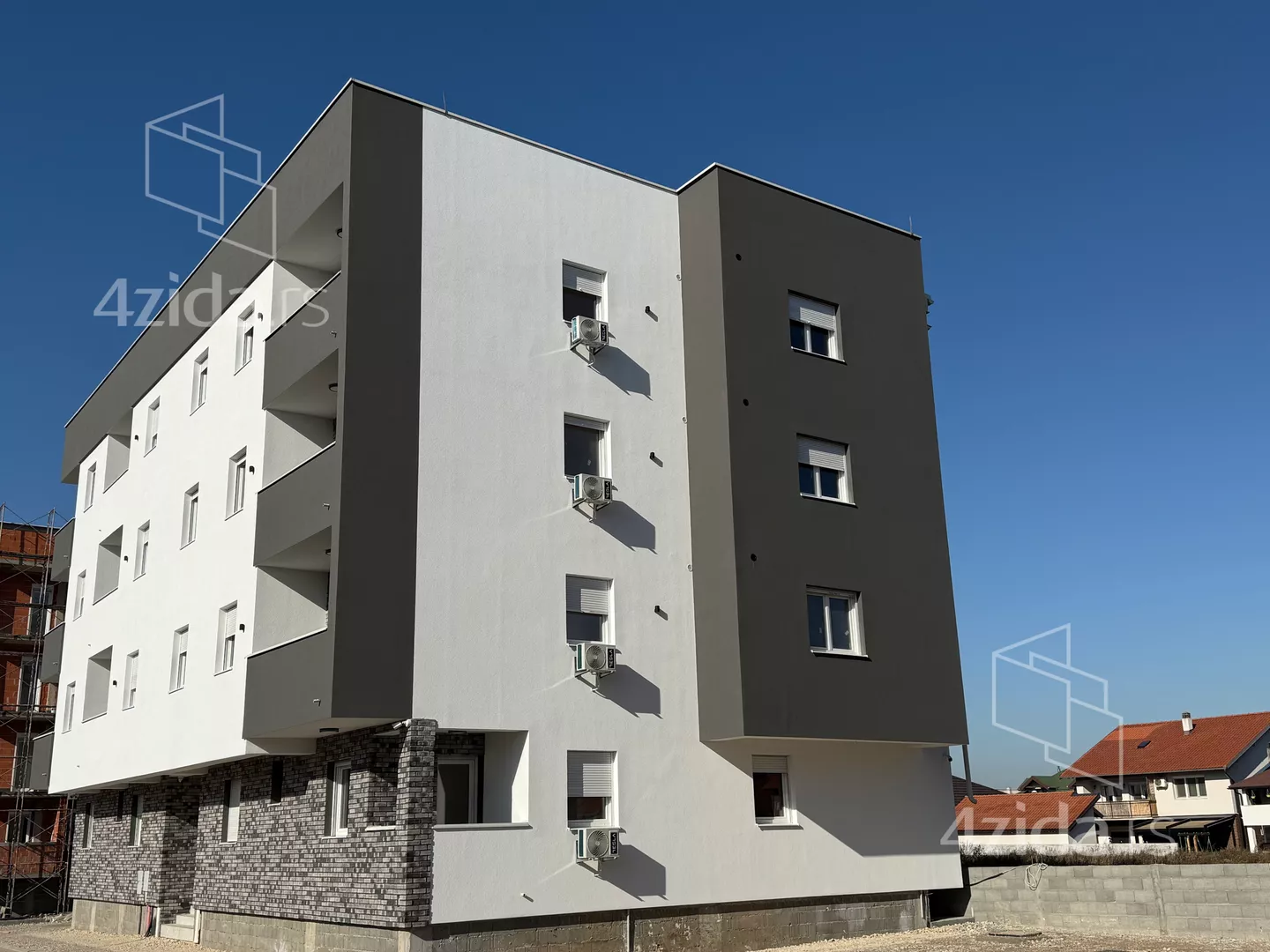 Dvoiposoban stan | 4zida