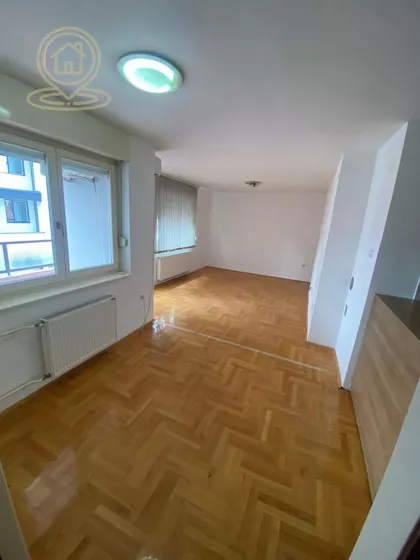 Crveni Krst | 4zida.rs