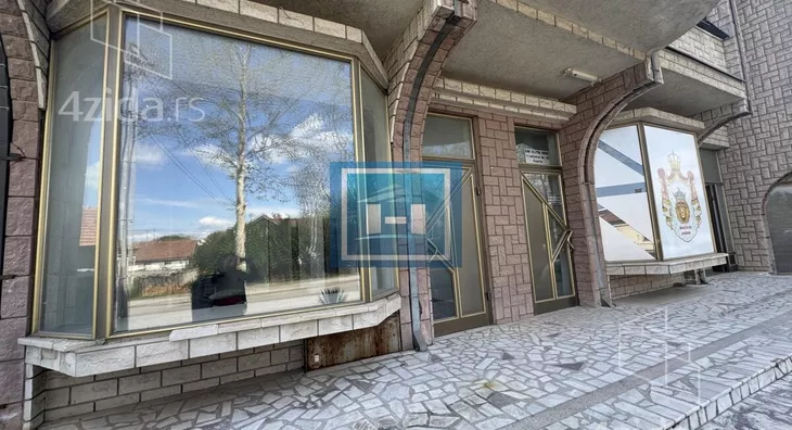 Poslovni prostor | 4zida