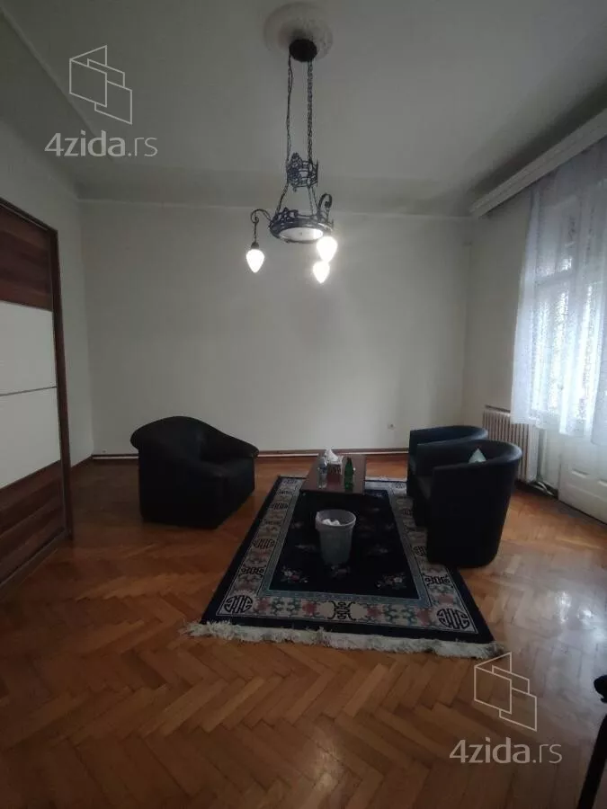 Šestosoban stan | 4zida