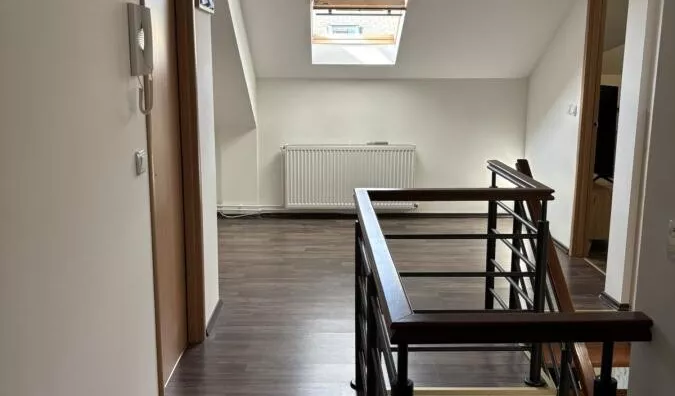 Šestosoban stan | 4zida