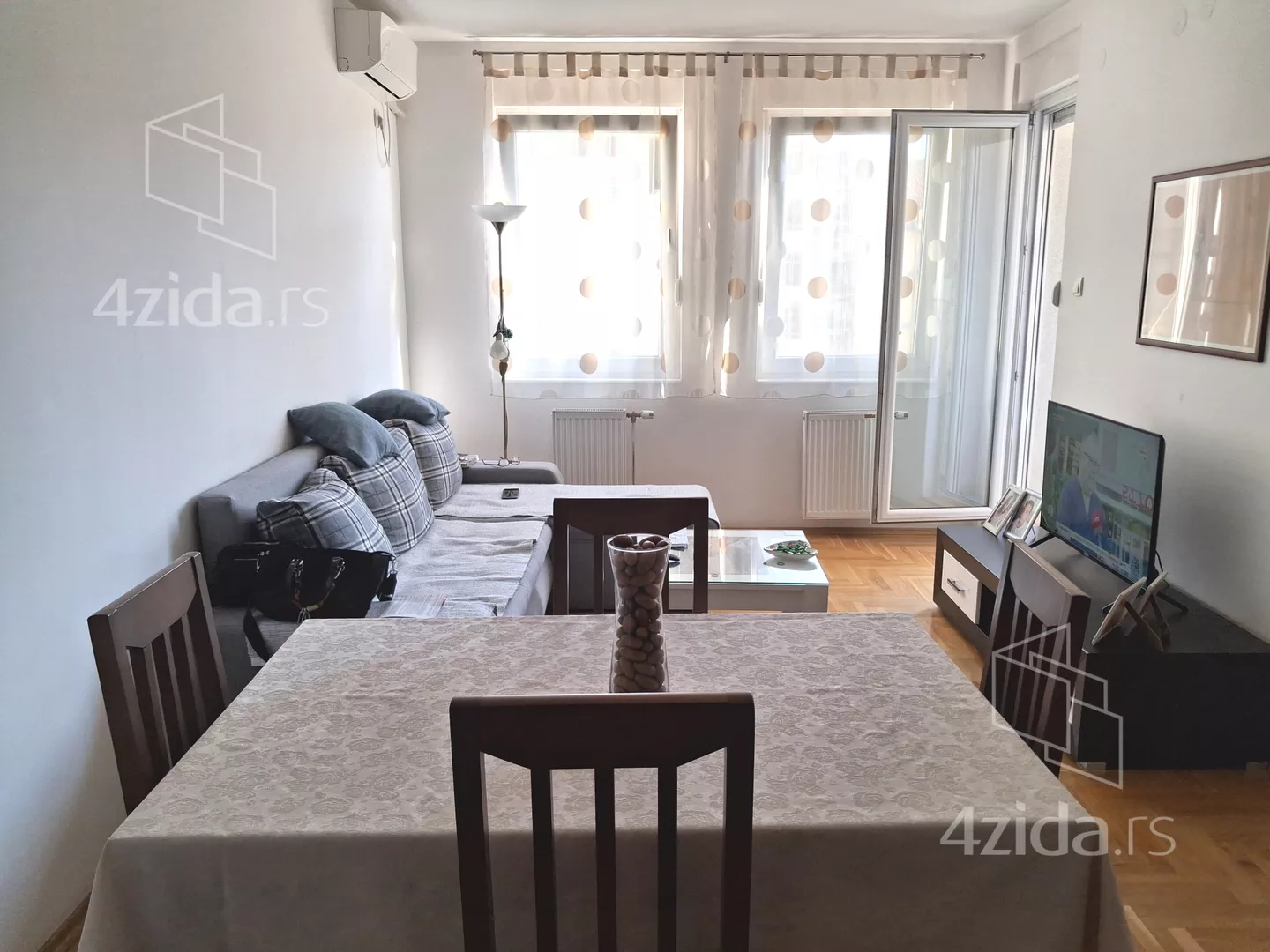 Jednoiposoban stan | 4zida