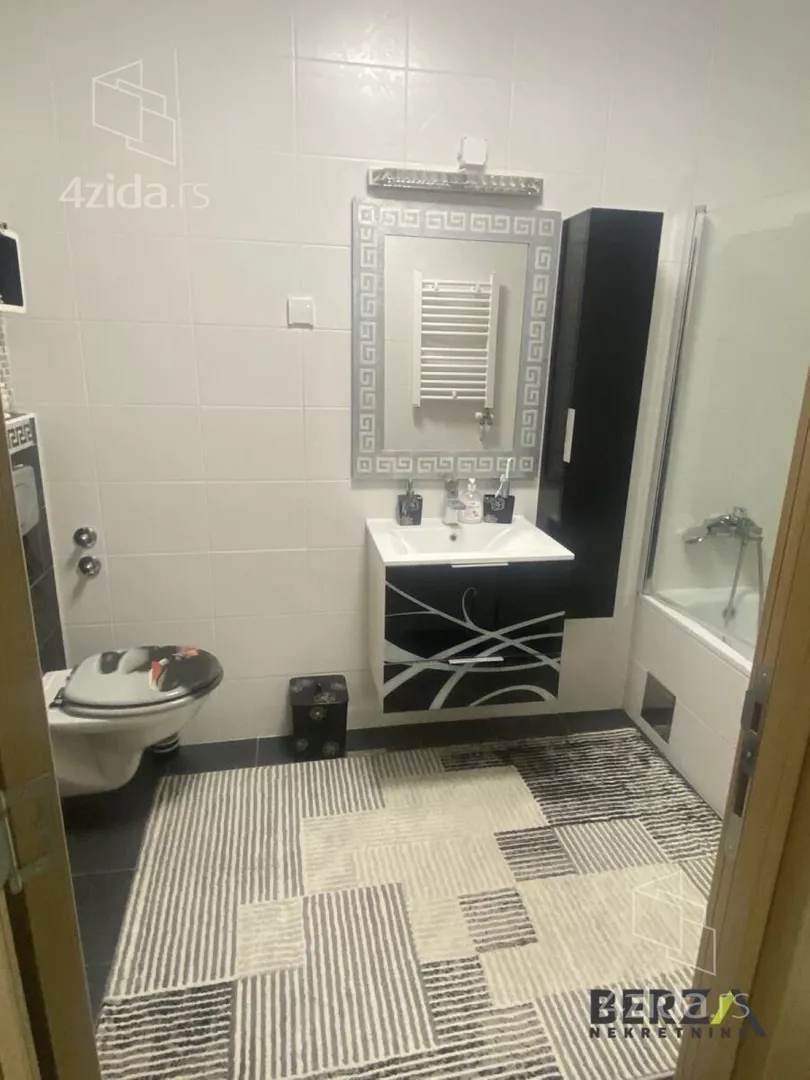 Četvoroiposoban stan | 4zida