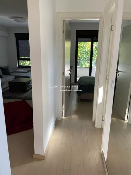 Žikice Jovanovića | 4zida.rs