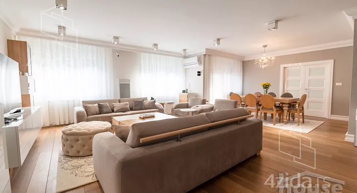 Šestosoban stan | 4zida