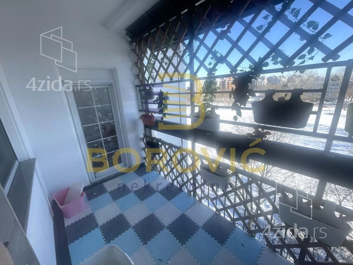 Troiposoban stan | 4zida