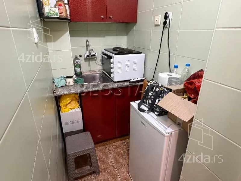 Lokal | 4zida
