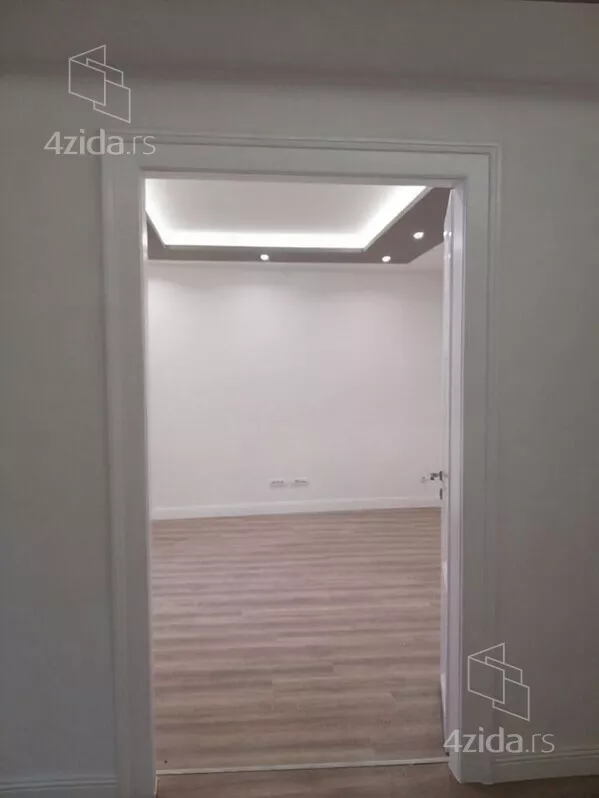 Šestosoban stan | 4zida