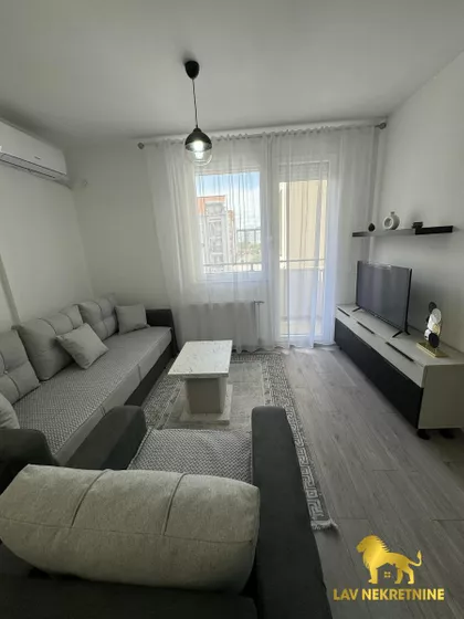 JANKA ČMELIKA | 4zida.rs