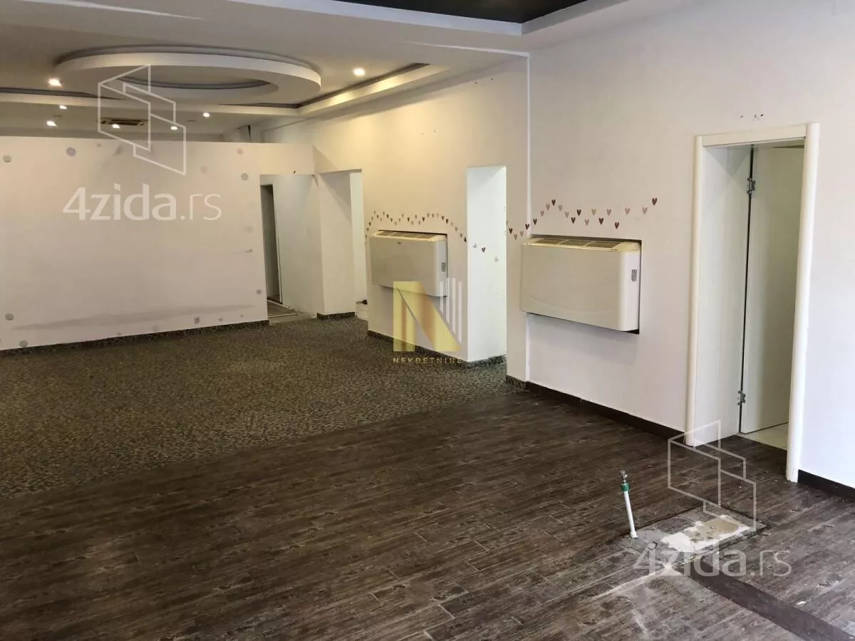 Lokal | 4zida