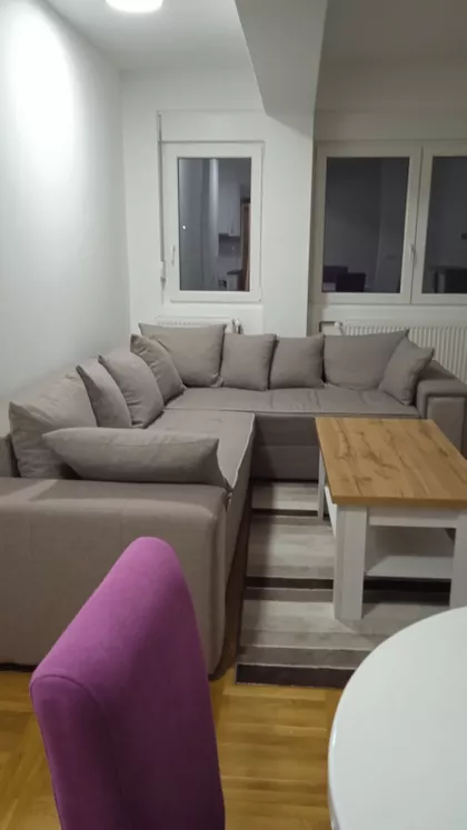 Momčila Milovanovića | 4zida.rs