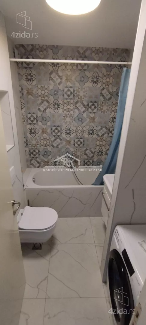 Petoiposoban stan | 4zida