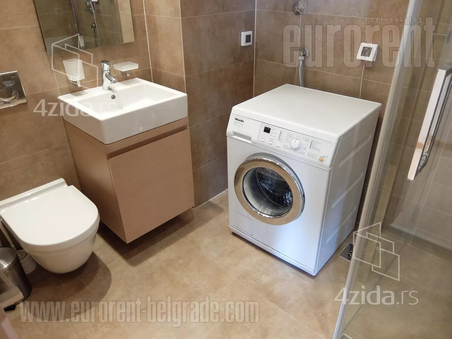 Petosoban stan | 4zida