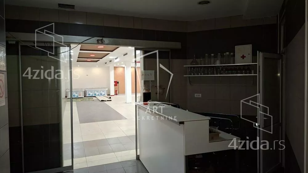 Poslovni prostor | 4zida