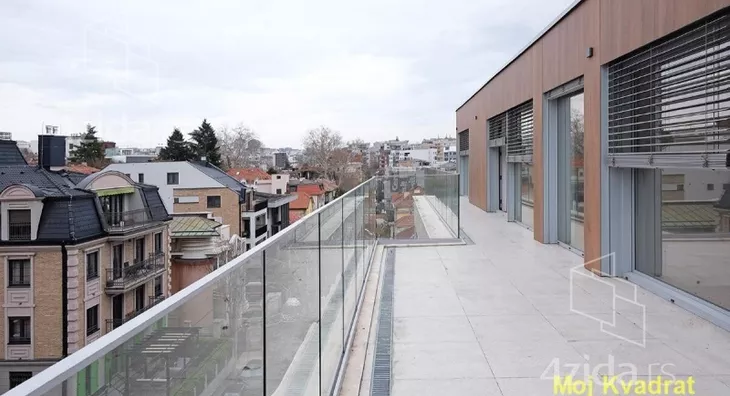 Petosoban stan | 4zida