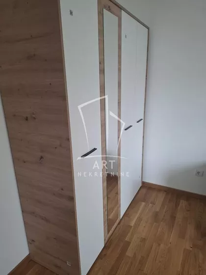 Luštička | 4zida.rs