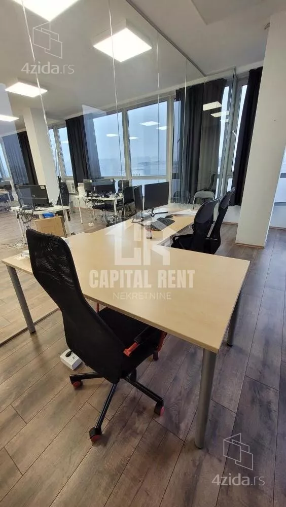 Poslovna zgrada | 4zida