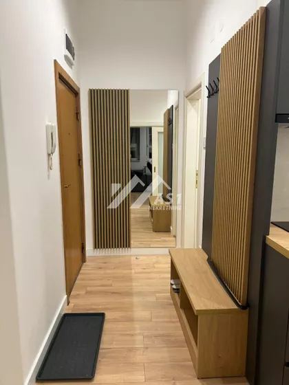 Lasla Gala | 4zida.rs