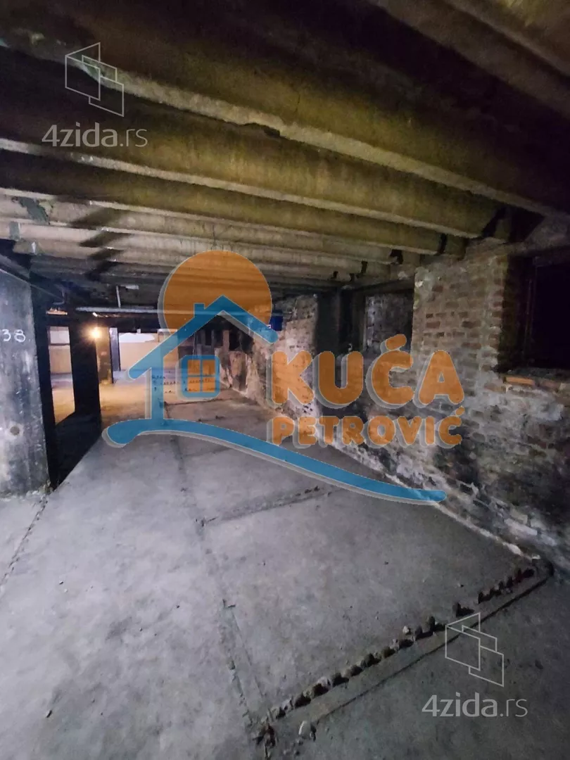 Lokal | 4zida