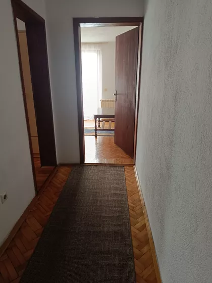 Brijanova Bb | 4zida.rs