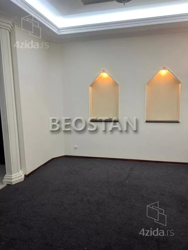 Šestosoban stan | 4zida
