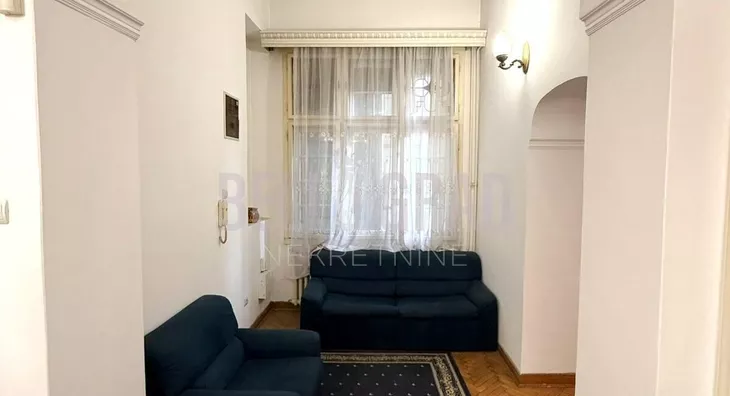 Šestosoban stan | 4zida