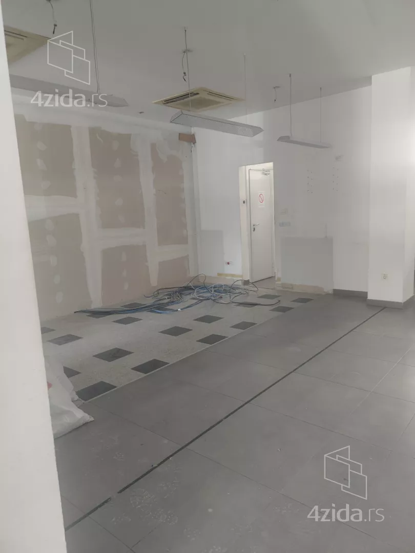 Poslovni prostor | 4zida