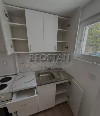 Rada Koncara | 4zida.rs