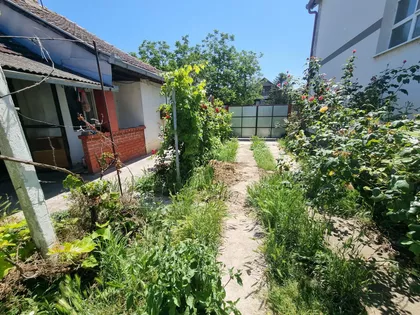 Čuruška | 4zida.rs