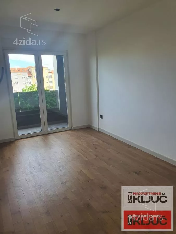 Petosoban stan | 4zida