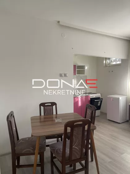 Trg Topličkih Junaka | 4zida.rs