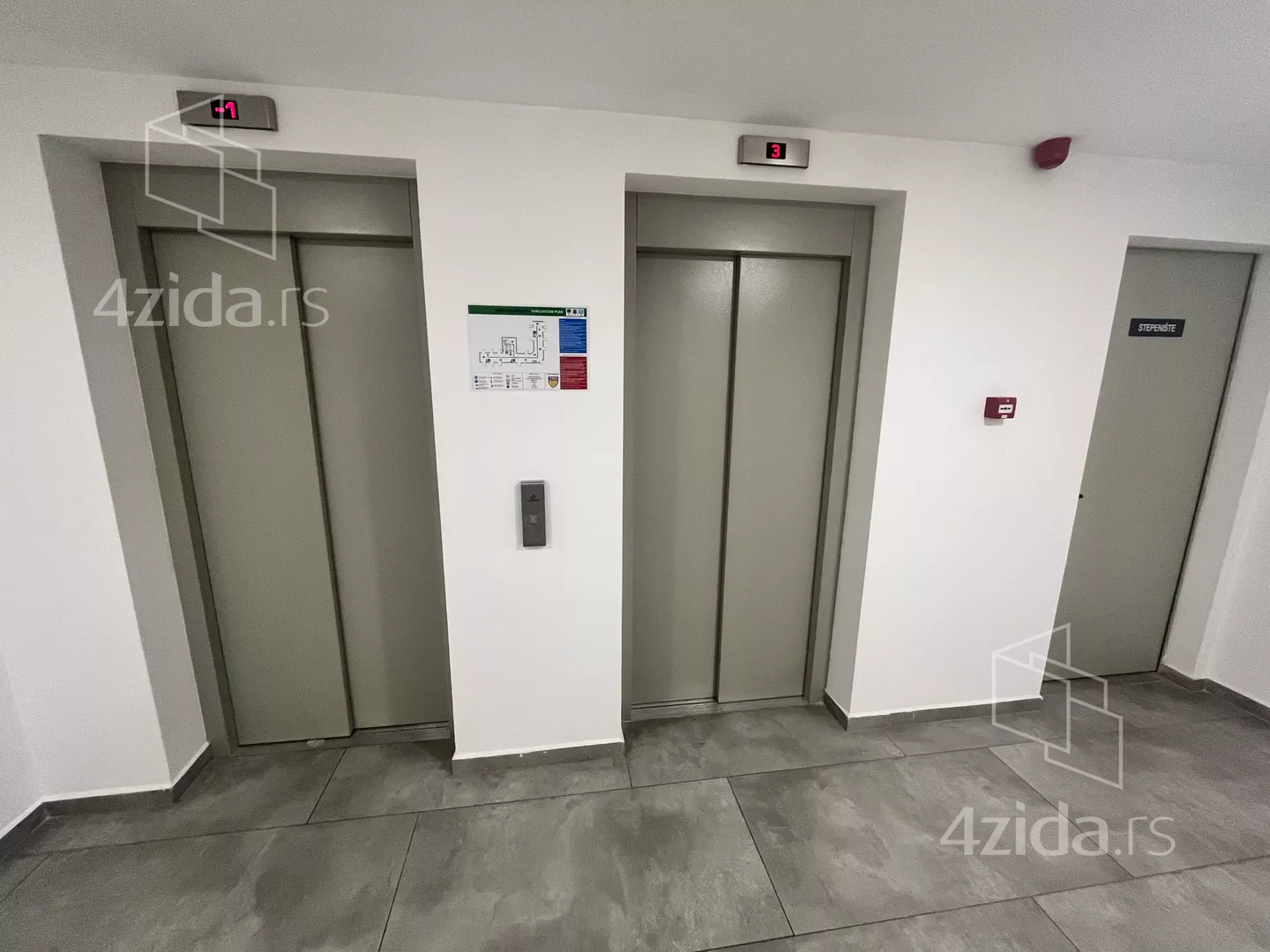 Jednoiposoban stan | 4zida