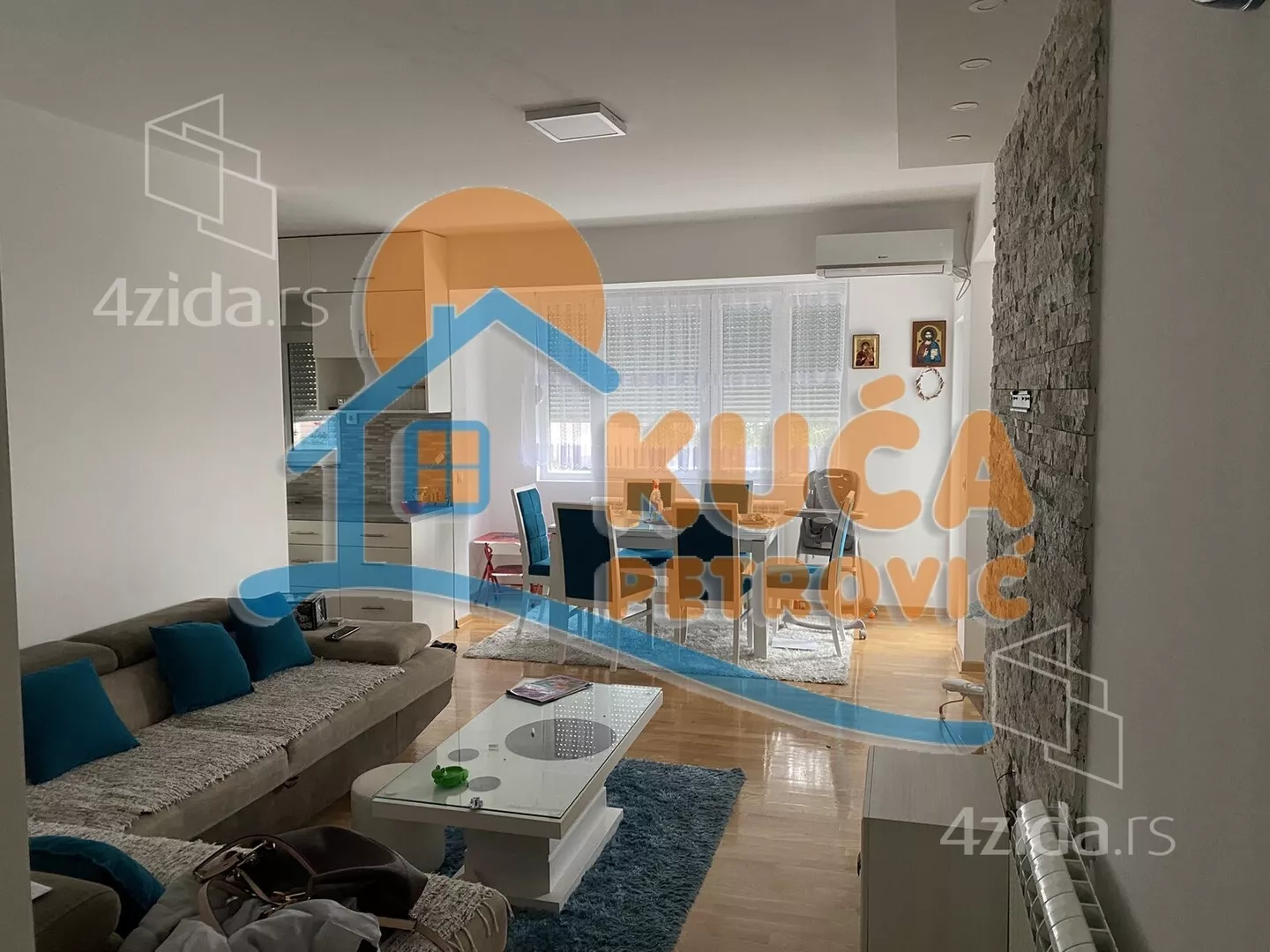 Dvoiposoban stan | 4zida