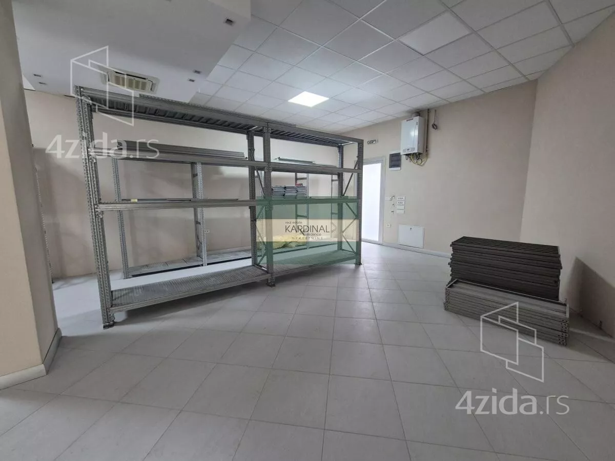 Poslovni prostor | 4zida