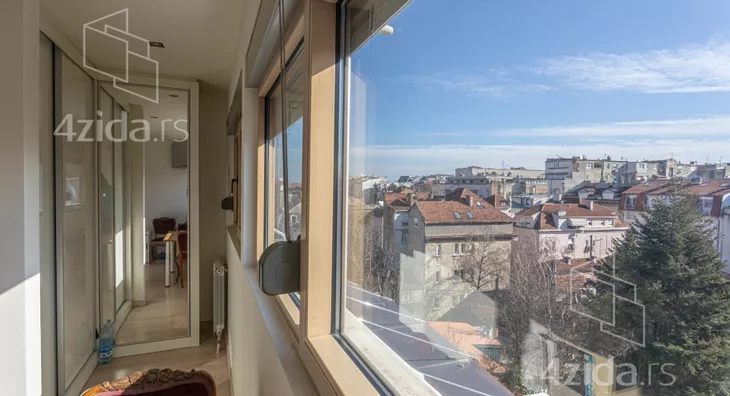 Šestosoban stan | 4zida