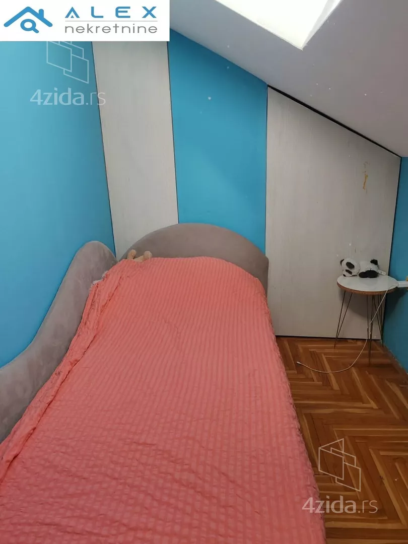 Troiposoban stan | 4zida