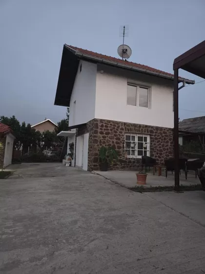Čerević | 4zida.rs