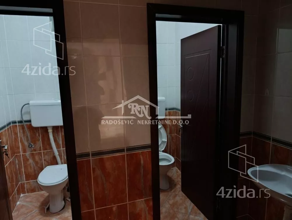 Lokal | 4zida